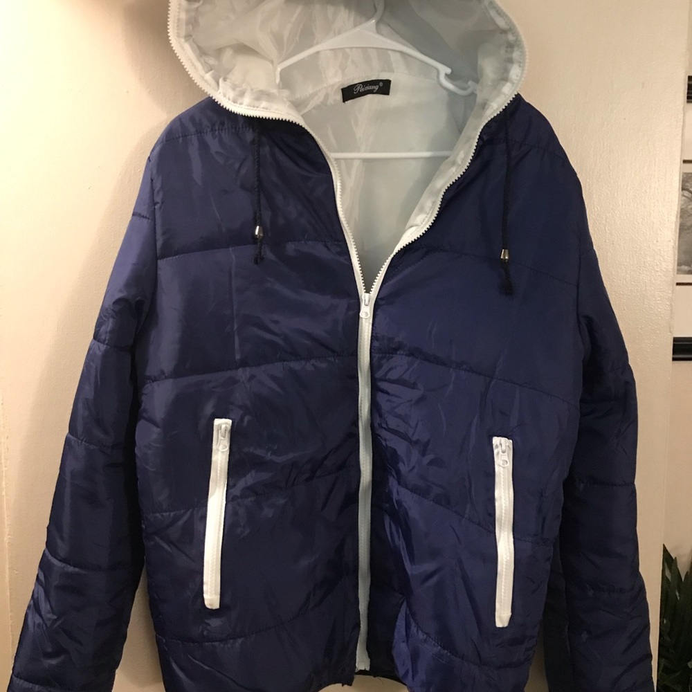 NWOT-Men’s winter puff jacket (S)